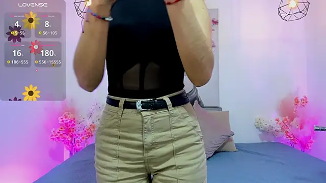 Snapshot of lucyy_liiuu chatting on 11-06-25, 01:34 lucyy liiuu online show from 11-06-25, 01:34