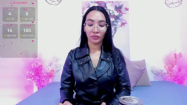 Snapshot of lucyy_liiuu chatting on 11-10-25, 01:32 lucyy liiuu online show from 11-10-25, 01:32