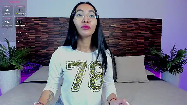 Snapshot of lucyy_liiuu chatting on 11-17-25, 02:12 lucyy liiuu online show from 11-17-25, 02:12