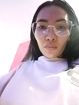 Snapshot of lucyy_liiuu chatting on 11-19-25, 11:49 lucyy liiuu online show from 11-19-25, 11:49