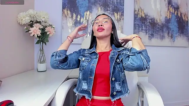 Snapshot of lucyy_liiuu chatting on 12-05-25, 04:14 lucyy liiuu online show from 12-05-25, 04:14