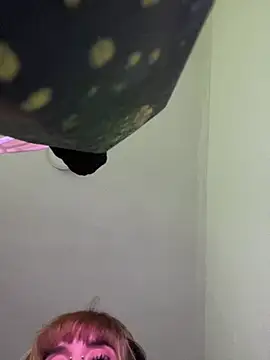 Snapshot of virtualgirlbr chatting on 02-15-26, 07:27 virtualgirlbr online show from 02-15-26, 07:27