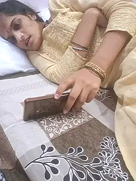 Snapshot of Sofia_kuuu chatting on 11-02-25, 11:34 Sofia kuuu online show from 11-02-25, 11:34