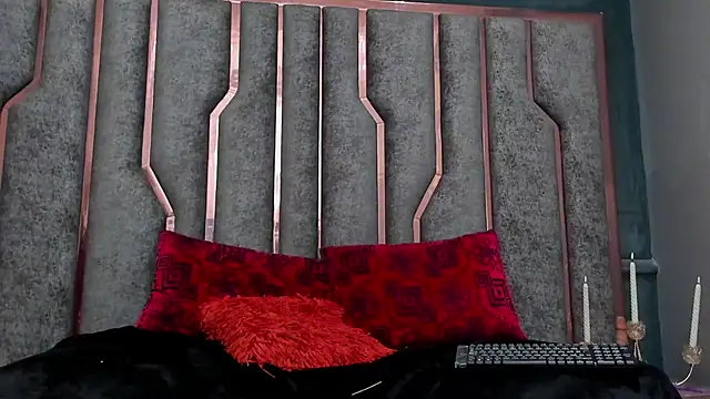 SienaFacchini online show from 11-15-25, 01:03