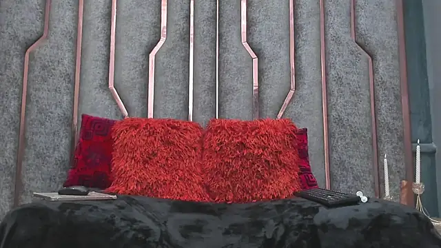 SienaFacchini online show from 11-25-25, 07:14