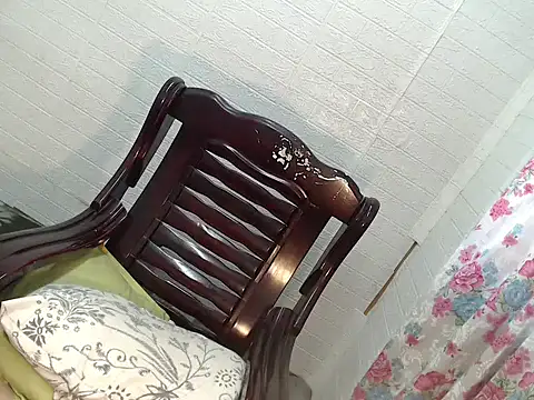 Side Chick online show from 05-15-26, 02:51