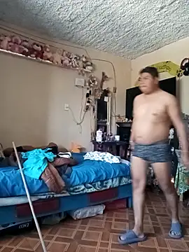 Snapshot of mexosito27 chatting on 10-29-25, 09:38 mexosito27 online show from 10-29-25, 09:38