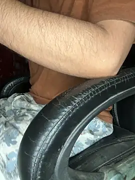 Snapshot of moonworshiper chatting on 10-25-25, 05:59 moonworshiper online show from 10-25-25, 05:59