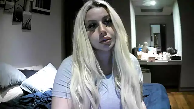 TiaDoll online show from 10-10-25, 03:44