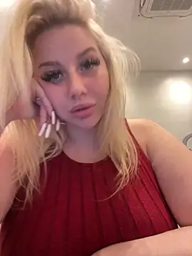 Snapshot of TiaDoll chatting on 05-10-26, 02:55 TiaDoll online show from 05-10-26, 02:55