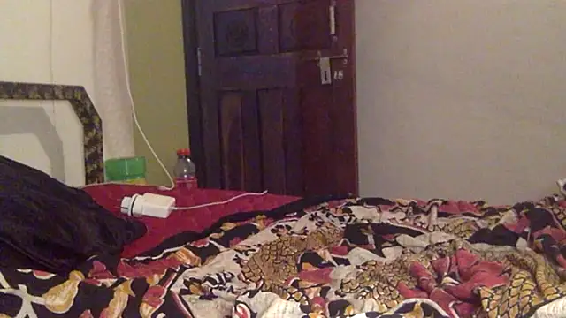 Snapshot of cymerastail chatting on 11-23-25, 01:11 cymerastail online show from 11-23-25, 01:11