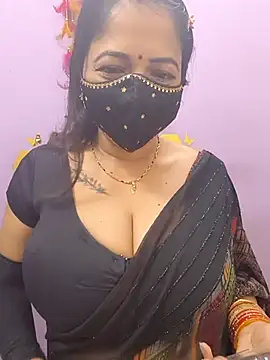 Queen Nightt online show from 10-13-25, 05:24