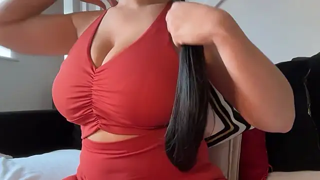 Snapshot of MissMyaBentley chatting on 02-17-26, 03:40 MissMyaBentley online show from 02-17-26, 03:40