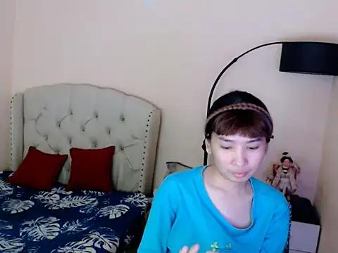 ShantalFoxxy  online show from 07-05-26, 04:19