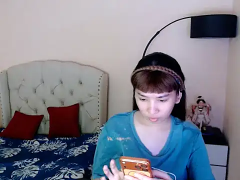 ShantalFoxxy  online show from 07-08-26, 01:43