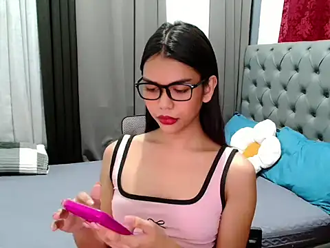 Snapshot of kitelpery_03 chatting on 03-15-26, 02:12 kitelpery 03 online show from 03-15-26, 02:12