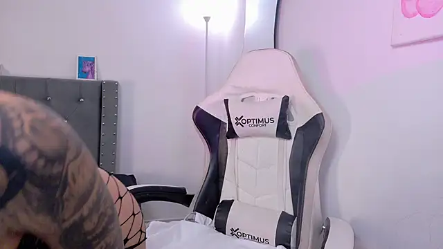 sara queen10 online show from 09-30-25, 06:02