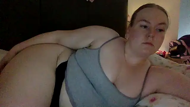Snapshot of gracelovesxx chatting on 06-23-26, 06:00 gracelovesxx online show from 06-23-26, 06:00