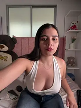 Snapshot of salomecute21 chatting on 06-10-26, 11:31 salomecute21 online show from 06-10-26, 11:31