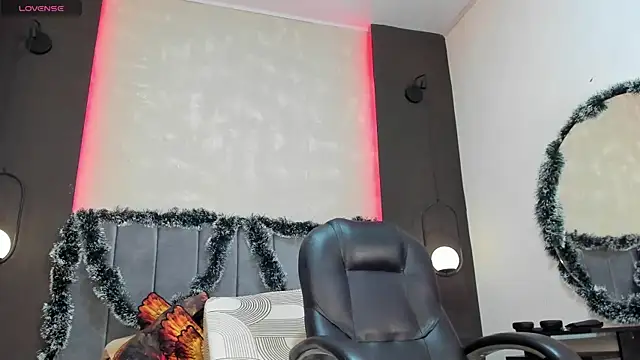 Snapshot of Liam_walk_ chatting on 11-29-25, 08:12 Liam walk online show from 11-29-25, 08:12