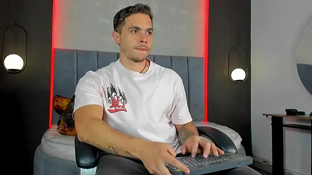 Liam walk  online show from 04-20-26, 06:42