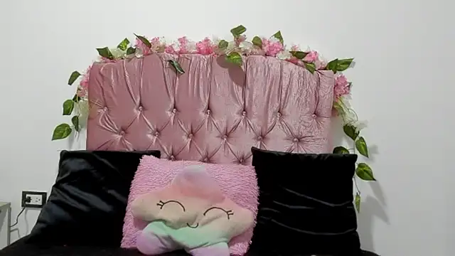 ivy moon05 online show from 11-05-25, 04:07