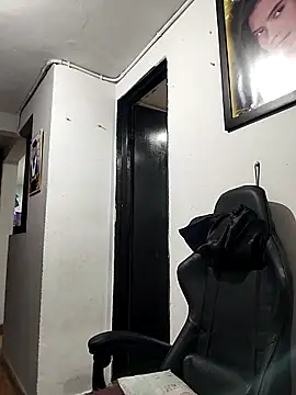 Pamelamiler   online show from 11-16-25, 11:05