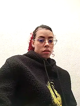 Pamelamiler   online show from 11-19-25, 12:49