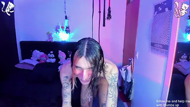 Snapshot of marshall__k chatting on 11-17-25, 10:32 marshall k online show from 11-17-25, 10:32