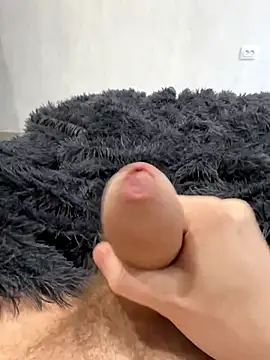 Snapshot of Apolobi chatting on 10-19-25, 05:30 Apolobi online show from 10-19-25, 05:30