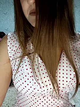 Viola3102 online show from 10-18-25, 04:41