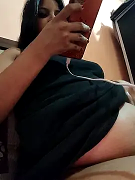 Maahhii 2 online show from 04-19-26, 10:14