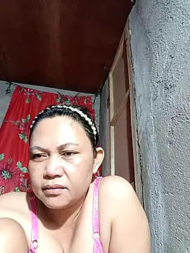 Everleigh mom online show from 09-09-25, 12:05