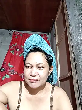 Everleigh mom online show from 09-12-25, 01:49