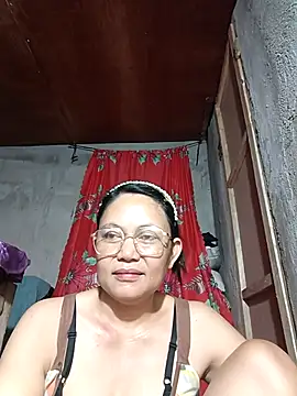 Everleigh mom online show from 09-18-25, 07:54