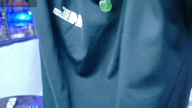 Snapshot of alandelrey57 chatting on 12-05-25, 04:32 alandelrey57 online show from 12-05-25, 04:32