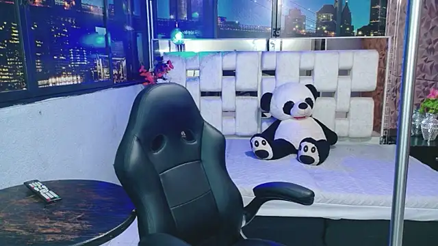 Snapshot of alandelrey57 chatting on 12-16-25, 03:33 alandelrey57 online show from 12-16-25, 03:33