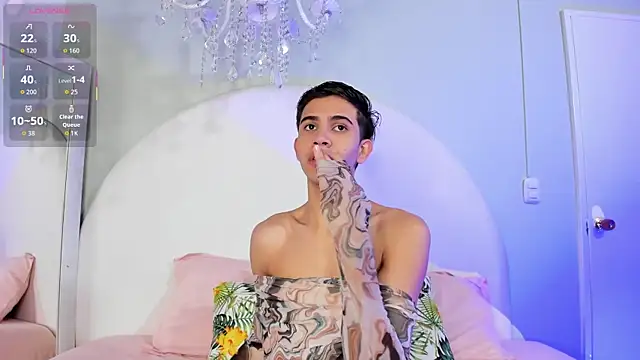 JoshuaSanzz online show from 10-28-25, 03:32