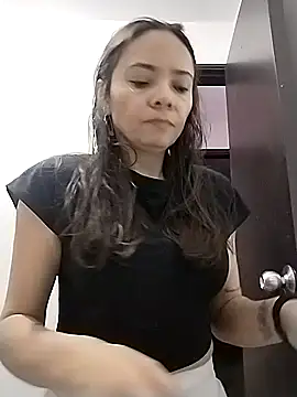 Cami Konor online show from 09-18-25, 05:04