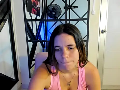 maira tf online show from 11-30-25, 04:16