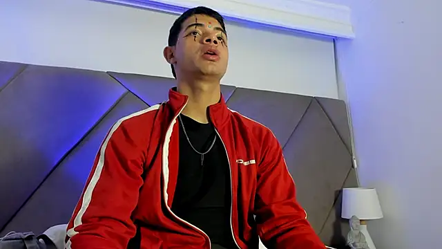 Snapshot of andrew_colleman chatting on 10-31-25, 08:26 andrew colleman online show from 10-31-25, 08:26