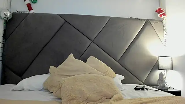 Snapshot of andrew_colleman chatting on 11-19-25, 06:13 andrew colleman online show from 11-19-25, 06:13