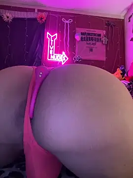 Snapshot of TranSexualJade95 chatting on 11-15-25, 08:44 TranSexualJade95 online show from 11-15-25, 08:44