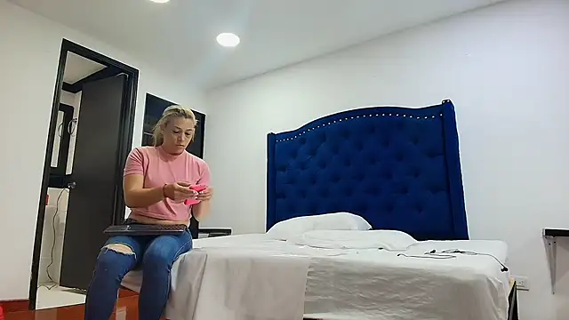 zarah andrew   online show from 09-19-25, 01:56