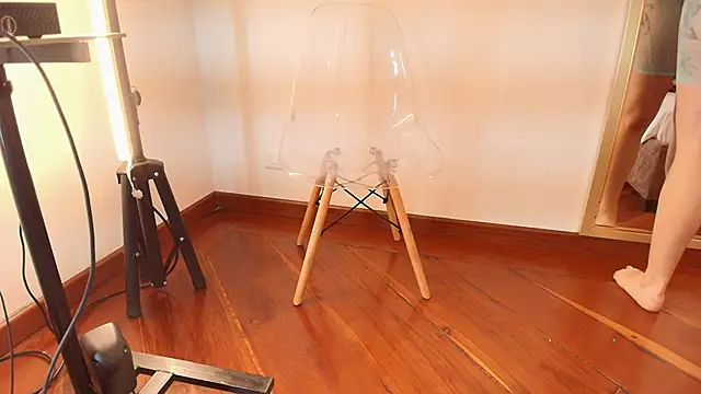 zarah andrew   online show from 10-04-25, 01:53