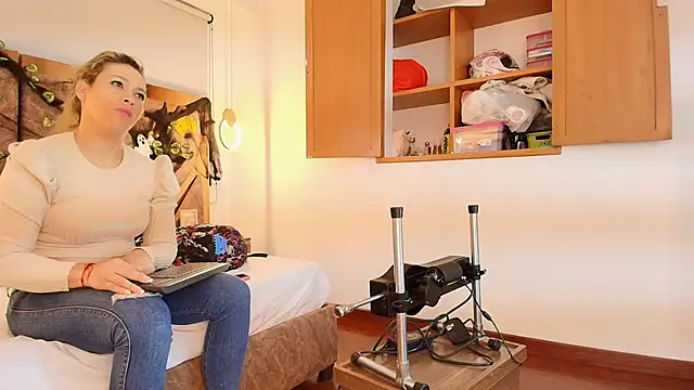 zarah andrew   online show from 10-23-25, 11:53