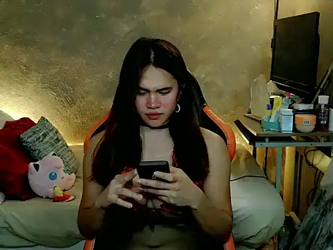 YllanaAltheaXxX online show from 05-19-26, 06:53