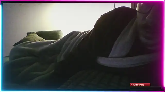 Snapshot of AlexanderDu69 chatting on 01-21-25, 10:51 AlexanderDu69 online show from 01-21-25, 10:51