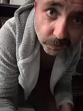 Snapshot of cloudymatt chatting on 11-14-25, 07:07 cloudymatt online show from 11-14-25, 07:07