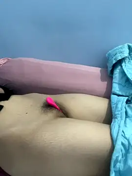 Snapshot of Daisy281 chatting on 10-24-25, 07:10 Daisy281 online show from 10-24-25, 07:10